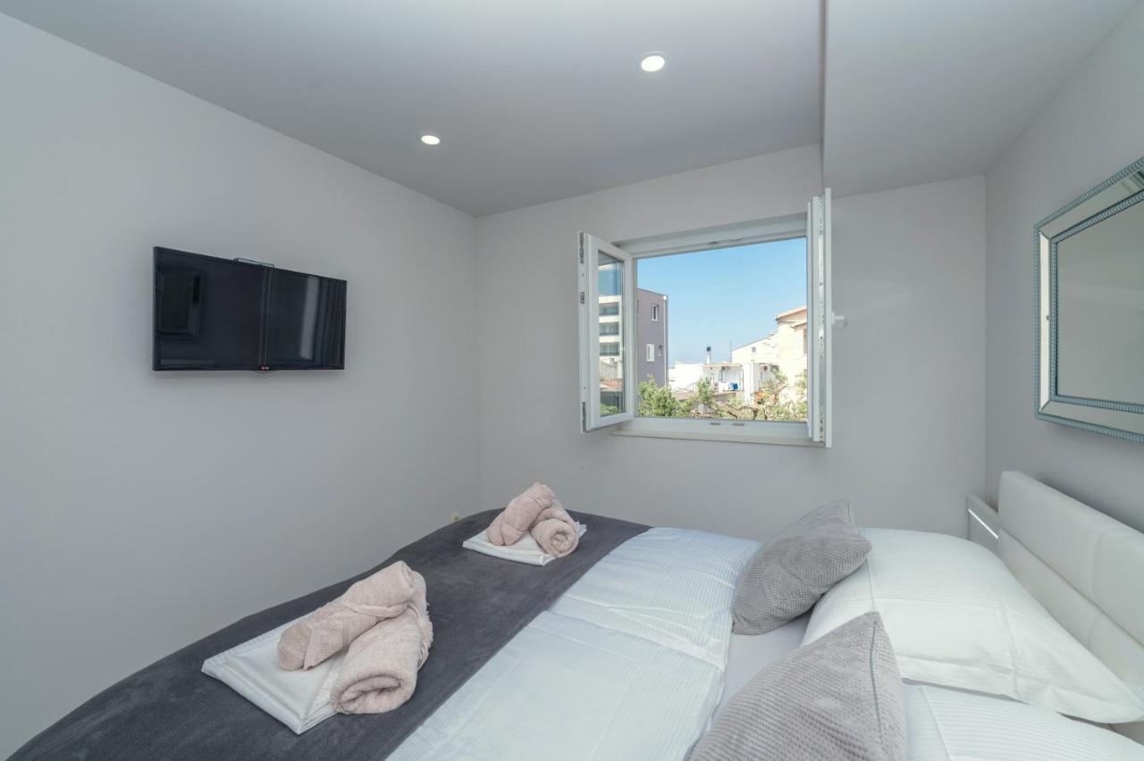 Luxury Apartment Purple Summer Sea View Makarska Kültér fotó