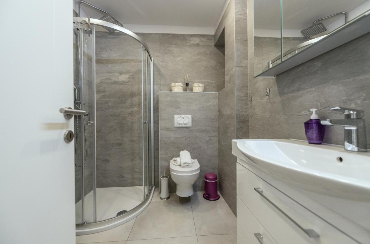Luxury Apartment Purple Summer Sea View Makarska Kültér fotó