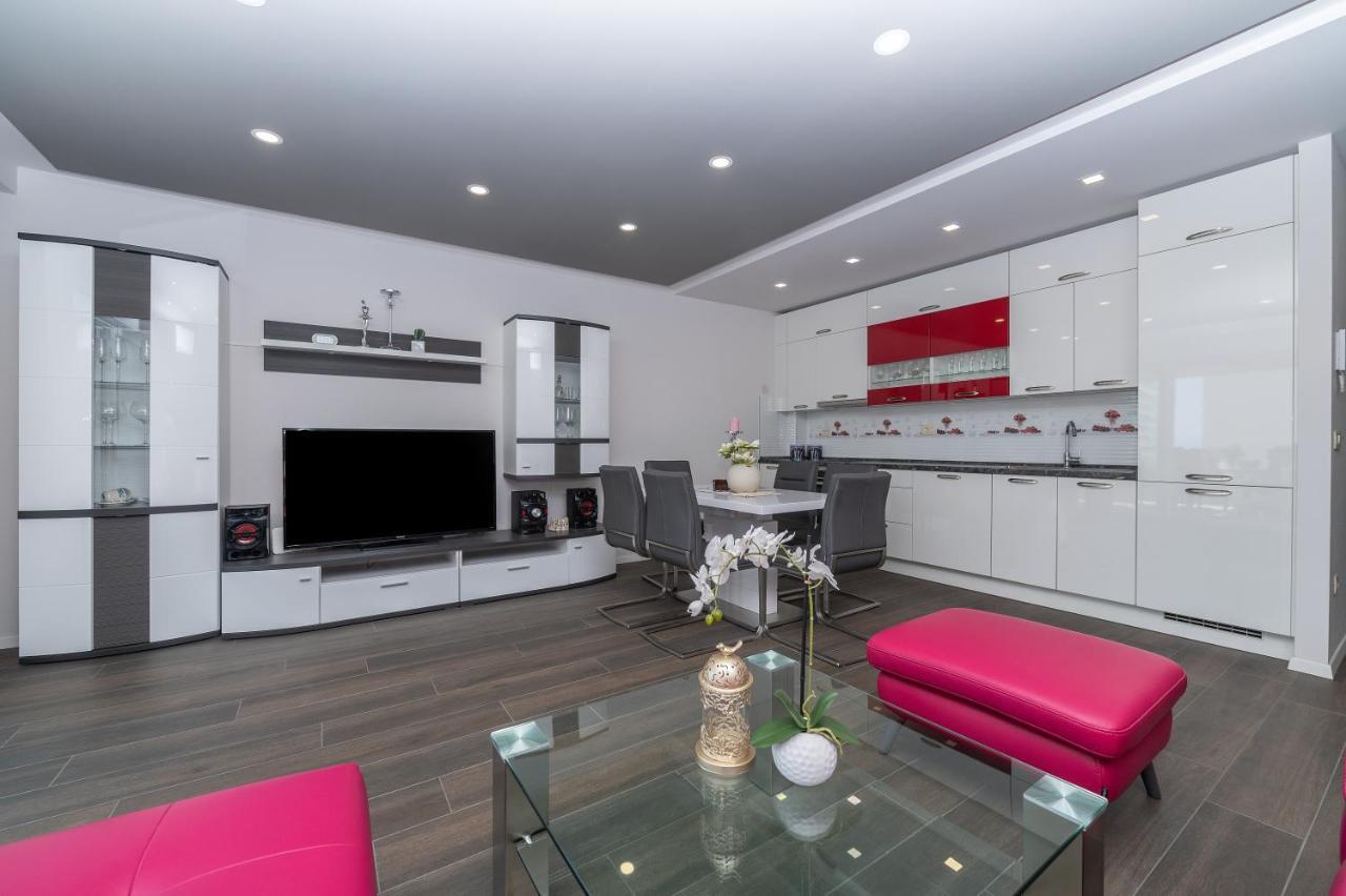 Luxury Apartment Purple Summer Sea View Makarska Kültér fotó