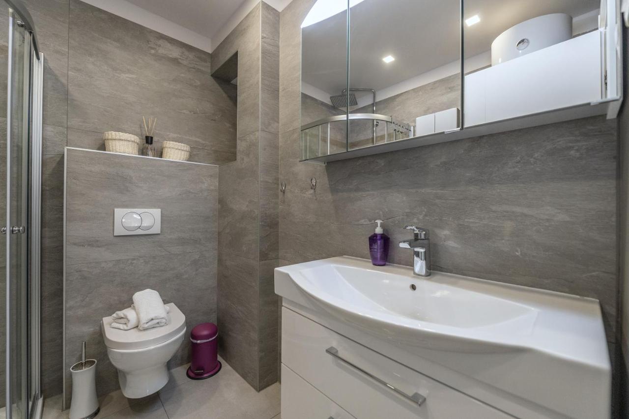 Luxury Apartment Purple Summer Sea View Makarska Kültér fotó